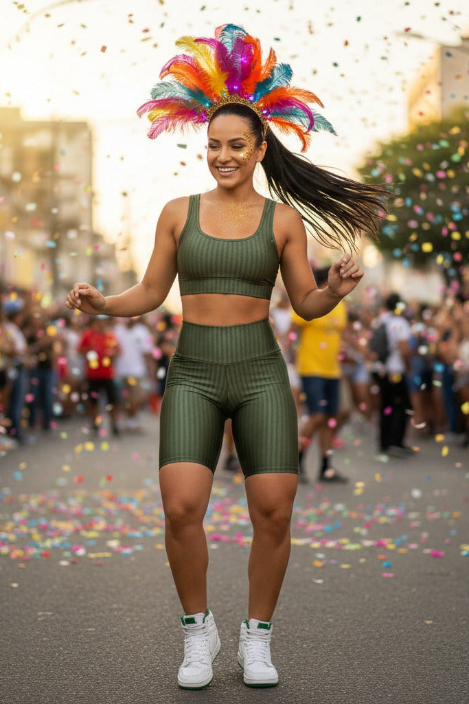 Bermuda Ciclista Vibra em Poliamida com Brilho