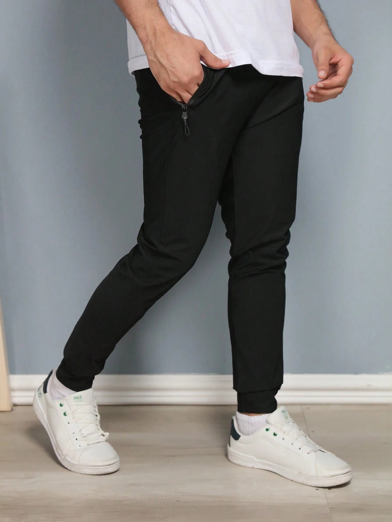 Vendedor IndicadoCalça Masculina Jogger Treino Academia Casual Esportiva Tactel Elastano Tamanho P-54 Numero 3 cores