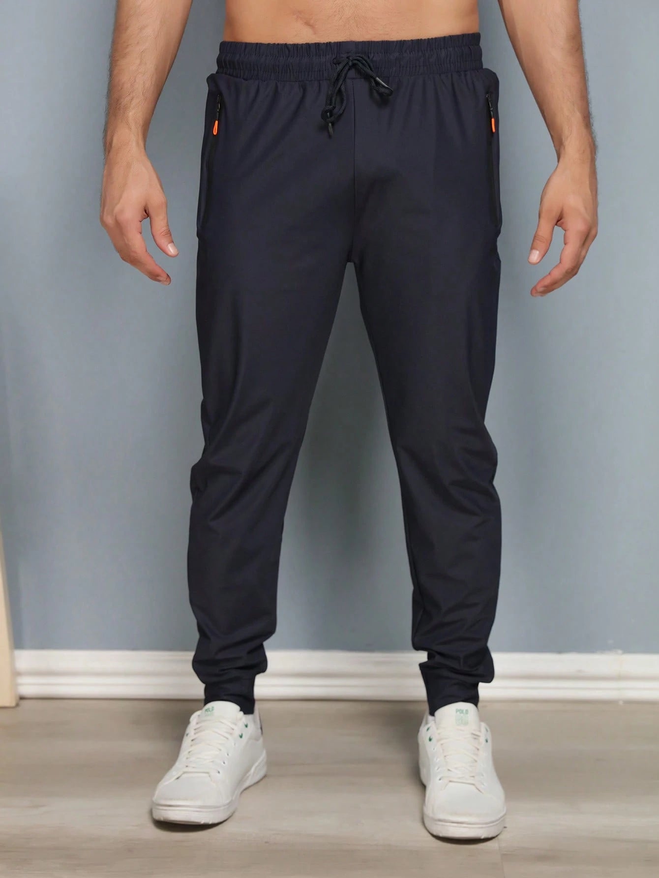 Vendedor IndicadoCalça Masculina Jogger Treino Academia Casual Esportiva Tactel Elastano Tamanho P-54 Numero 3 cores