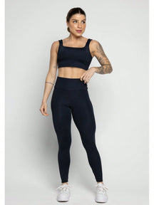 Conjunto Fitness Feminino Slim Fit em Poliamida