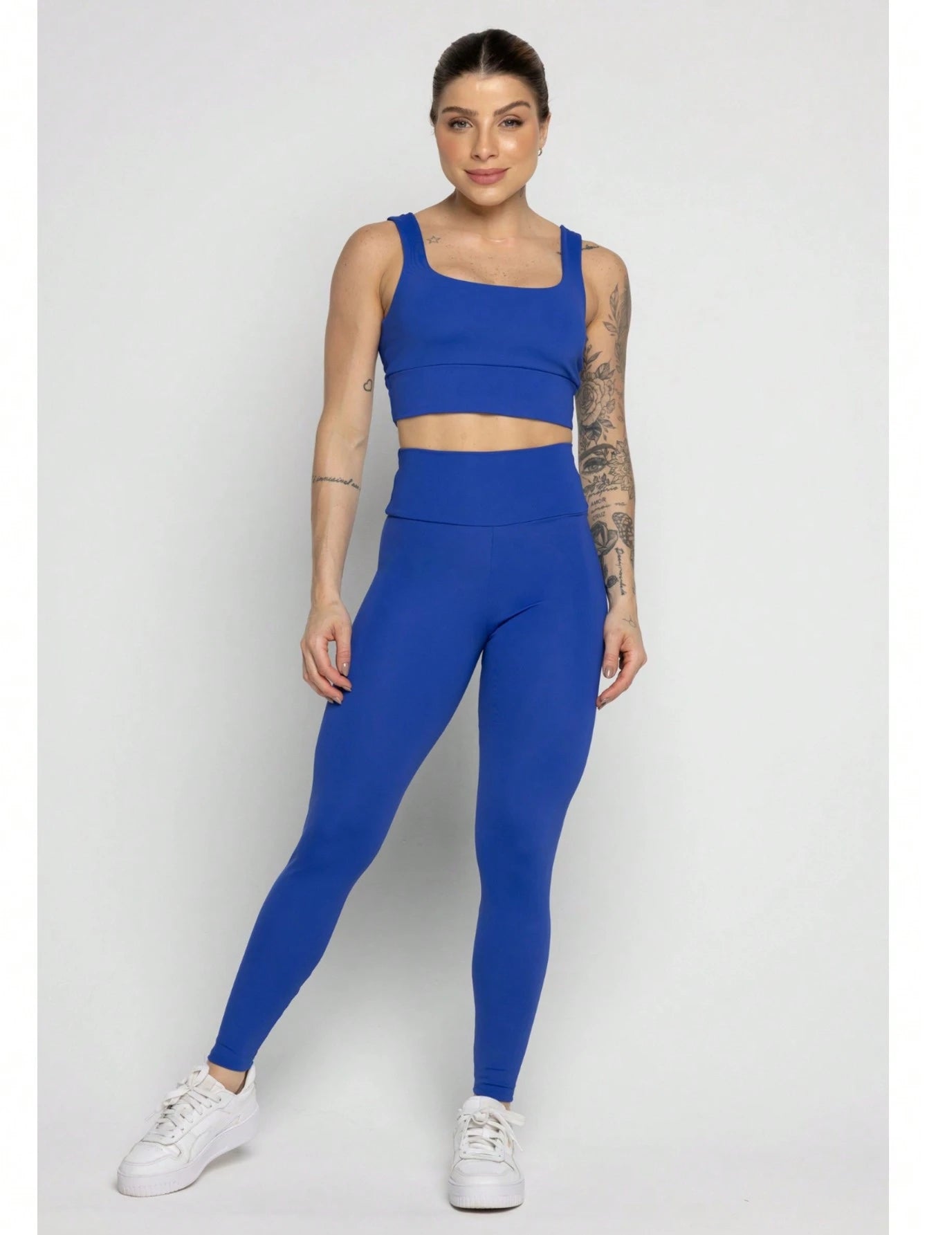 Conjunto Fitness Feminino Slim Fit em Poliamida