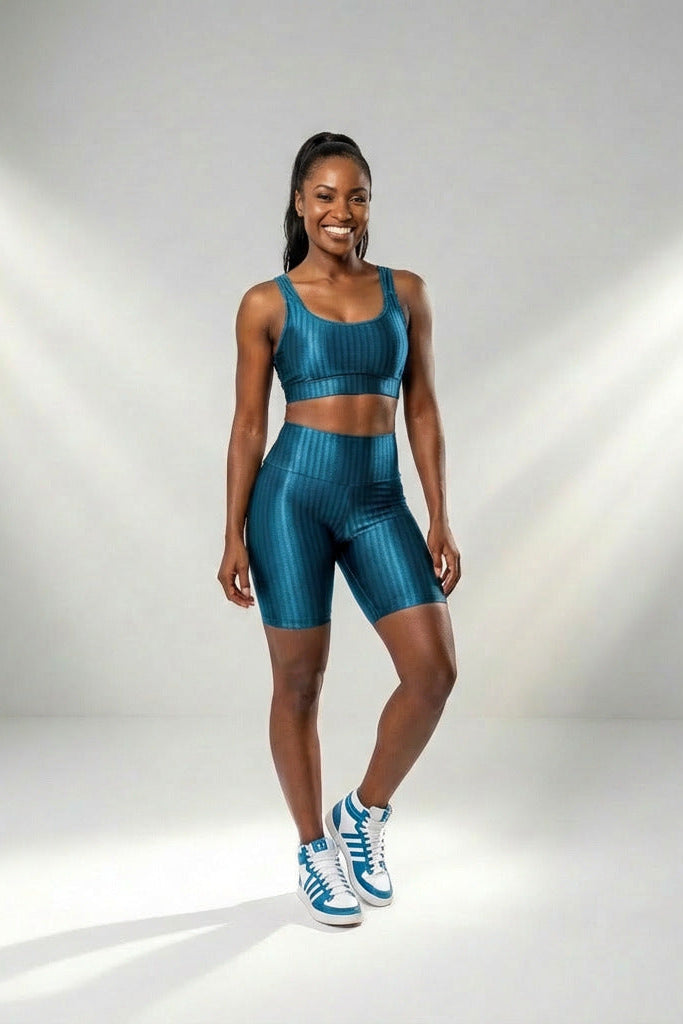 Bermuda Ciclista em Poliamida com Brilho