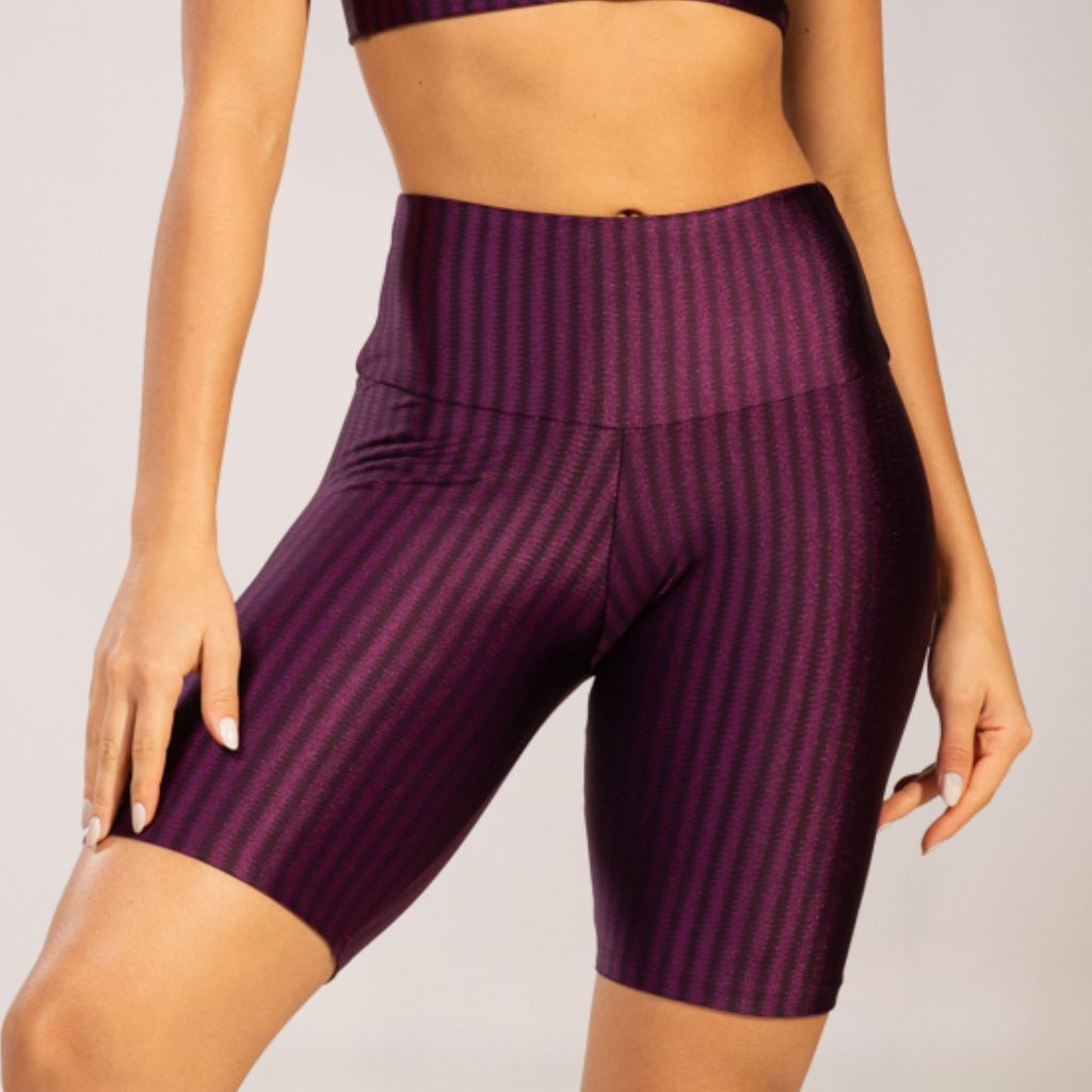 Bermuda Ciclista em Poliamida com Brilho