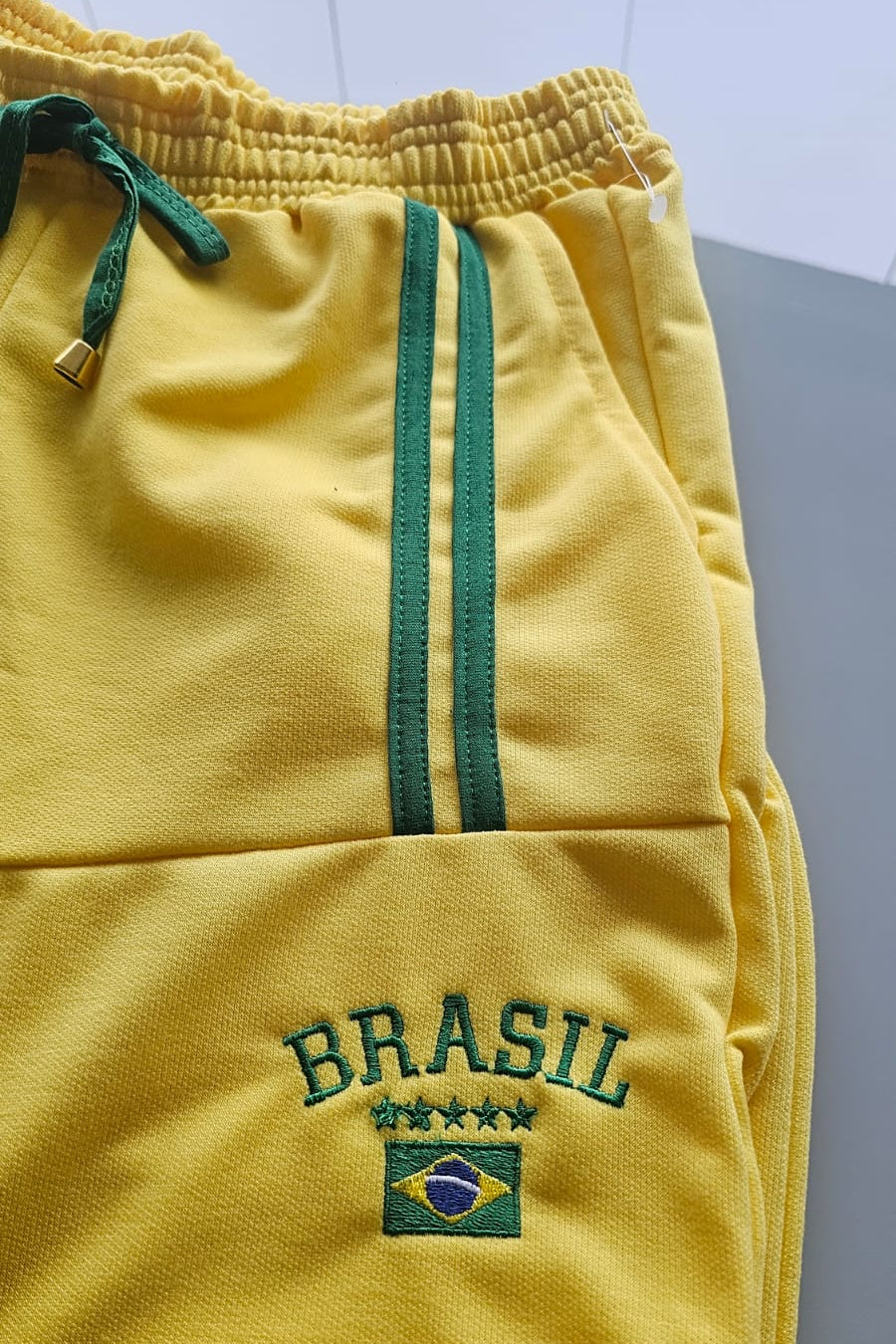 CALÇA MASCULINA MOLETON BRASIL BORDADA