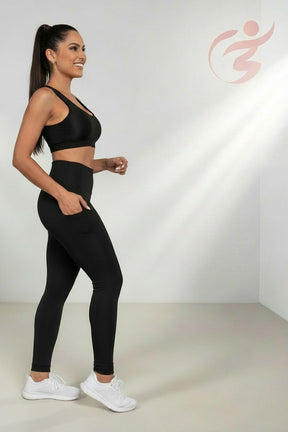 Calça Legging Fitness com Bolso Proteção UV50+ em Poliamida