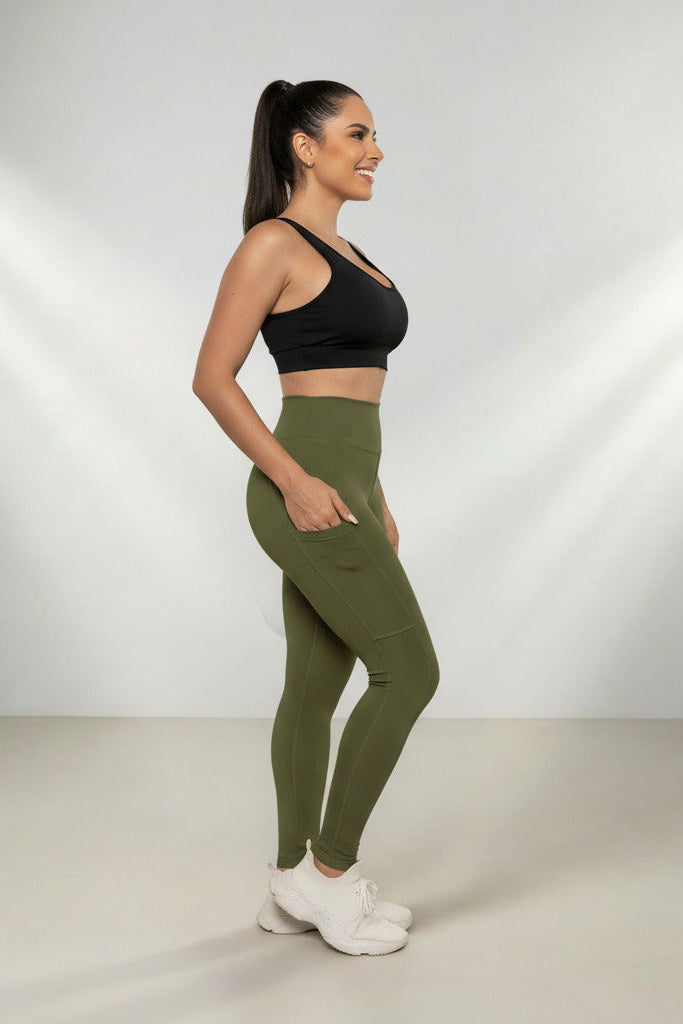 Calça Legging Fitness com Bolso Proteção UV50+ em Poliamida
