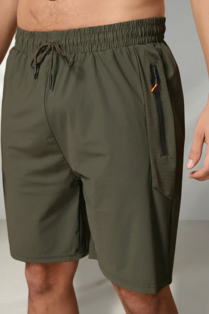 Bermuda Masculina com Cordão e Bolsos